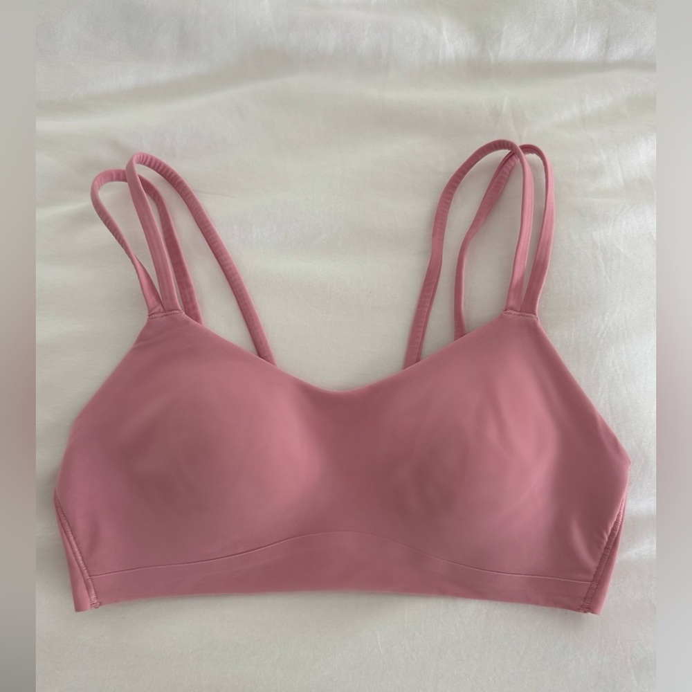 Lululemon like a cloud bra
